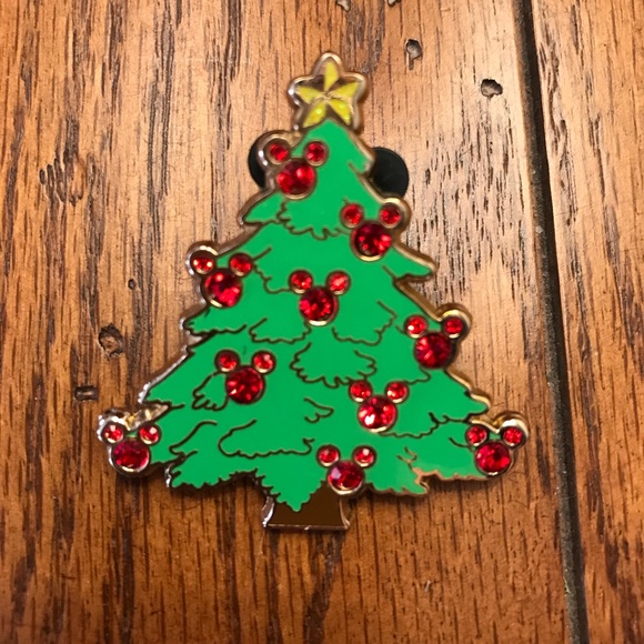 Disney Jewelry - Christmas Pin from Disney World 2007.First Release